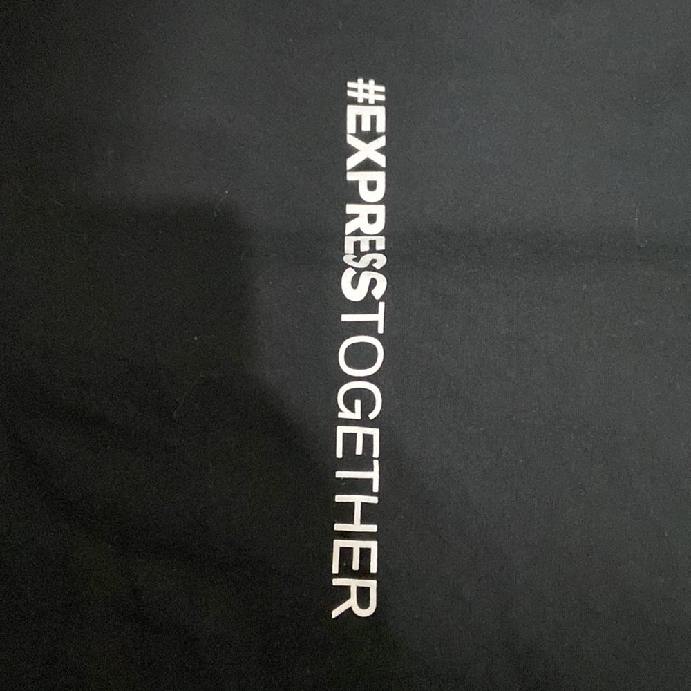 Express Tee - Picture 4 of 5